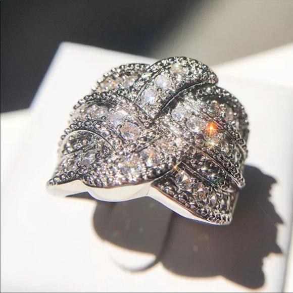 925 STERLING SILVER DIAMOND RING, CUTE RING, SHINY RING. - Picture 2 of 6